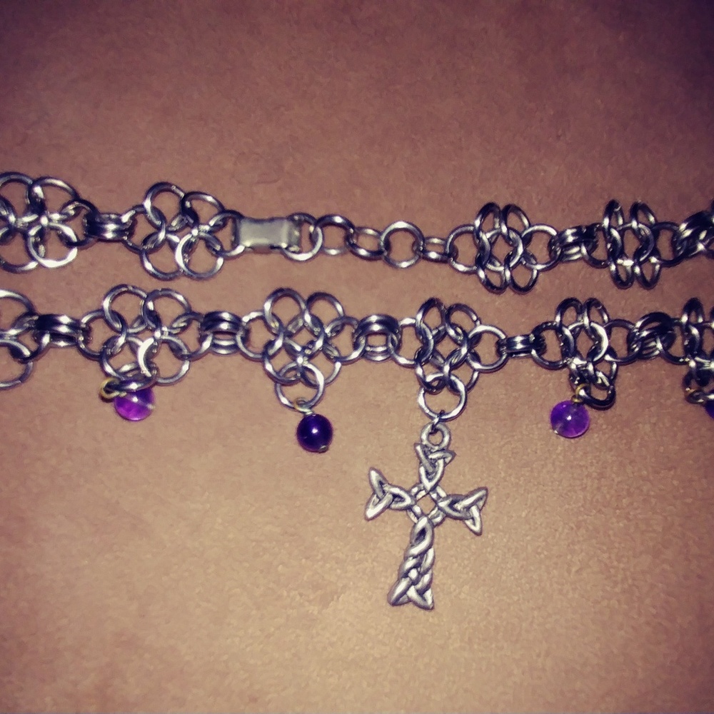 Renaissance choker necklace